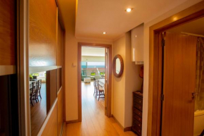  LovelyStay - Ericeira Beach Apartment with Sea View  Эрисейра